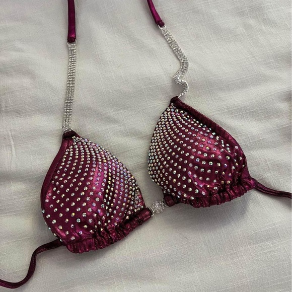 COMPETITION BIKINI - Picture 2 of 12